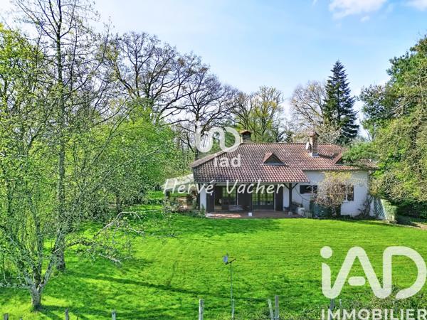 Maison à vendre 6 pièces 161,84 m² Saint-Étienne-du-Bois