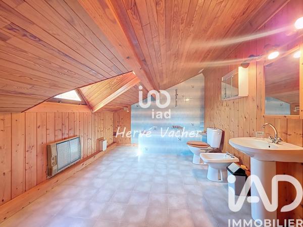 Maison à vendre 6 pièces 161,84 m² Saint-Étienne-du-Bois