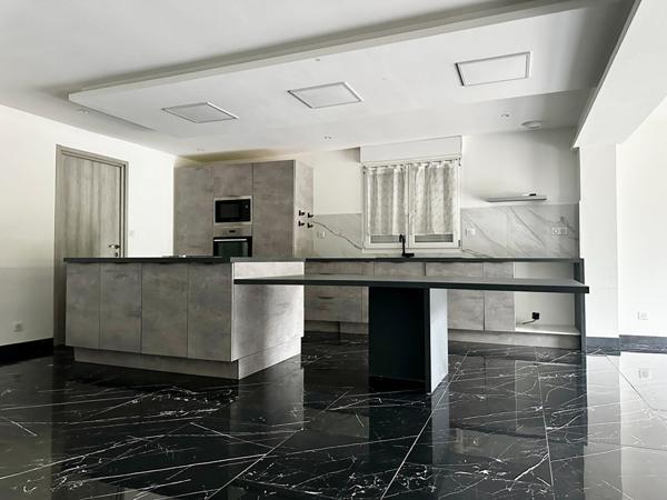 ONCOURT - MAISON 7 pièces 175 m2 avec grand hangar