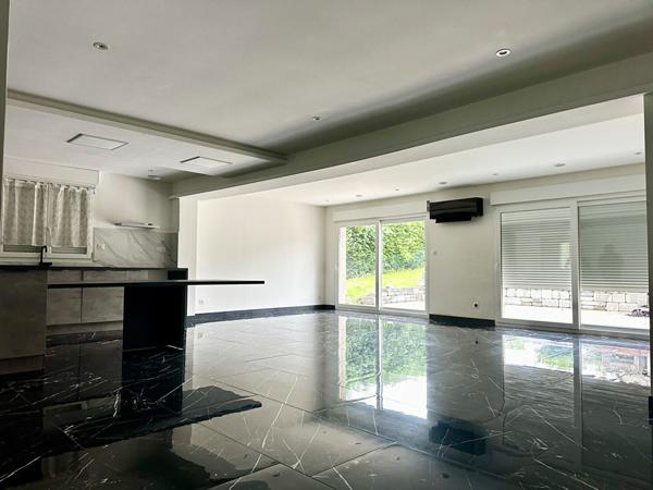 ONCOURT - MAISON 7 pièces 175 m2 avec grand hangar