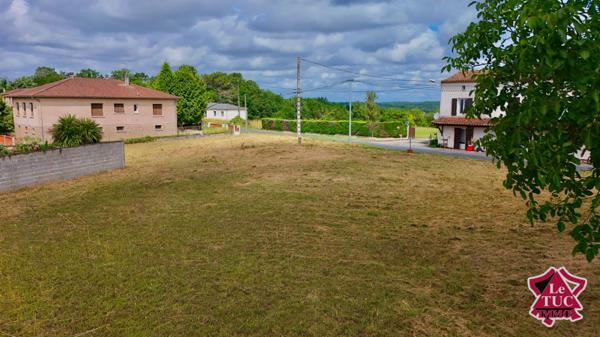 Ensemble de 3 terrains constructibles. Fumel (47500)