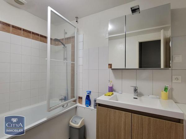 Appartement à louer 4 pièces 81.1m²