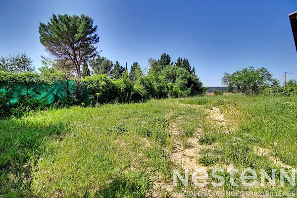A VENDRE ! Maison de plain-pied de 5 pièces de 93m² sur 660m² entièrement clos à LORGUES