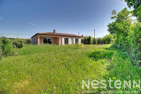 A VENDRE ! Maison de plain-pied de 5 pièces de 93m² sur 660m² entièrement clos à LORGUES