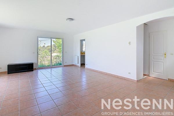 A VENDRE ! Maison de plain-pied de 5 pièces de 93m² sur 660m² entièrement clos à LORGUES