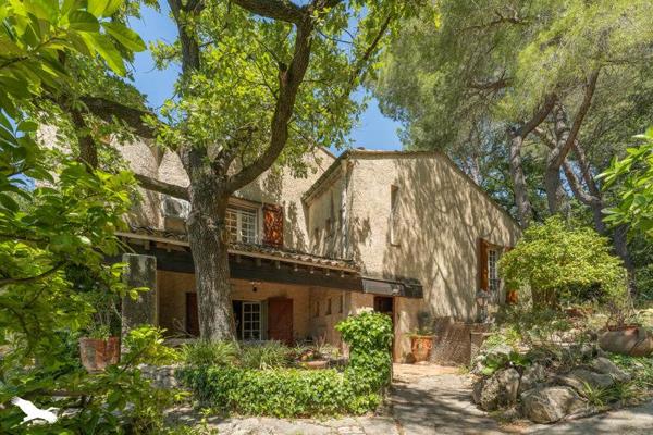 Maison à vendre 797 104 € Castelnau-le-Lez 6 p 224 m² DPE D