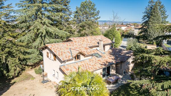 Montmerle-sur-Saône 226m² - 3300m² - Piscine - 5 Chambres - 2/3 Garages