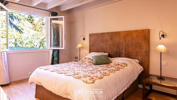 Montmerle-sur-Saône 226m² - 3300m² - Piscine - 5 Chambres - 2/3 Garages