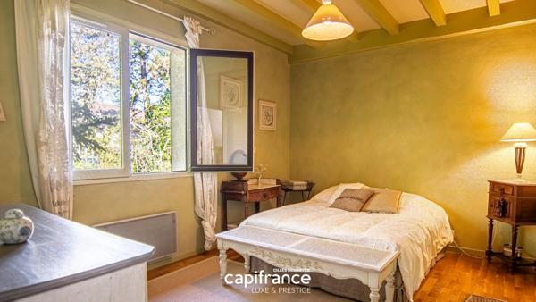 Montmerle-sur-Saône 226m² - 3300m² - Piscine - 5 Chambres - 2/3 Garages