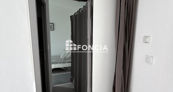 Location Studio meublé 18.91 m² - Valence 26000