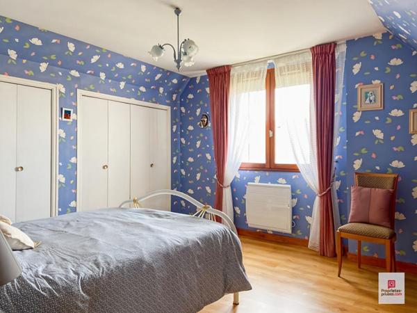 Maison - Sable Sur Sarthe 8 pièce(s) 165 m2