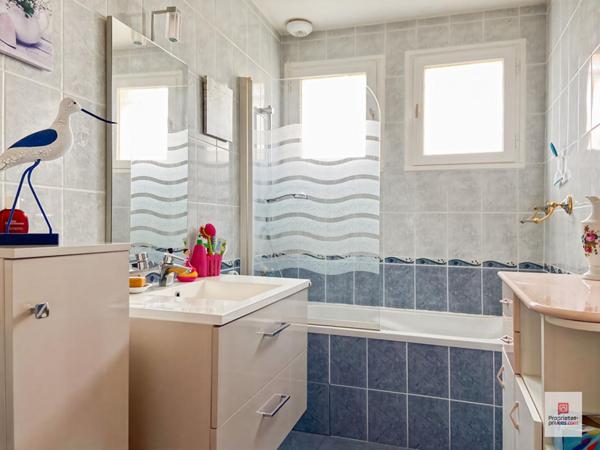 Maison - Sable Sur Sarthe 8 pièce(s) 165 m2