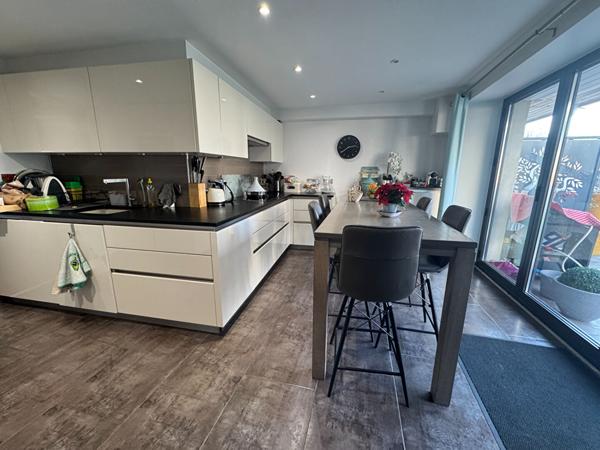 APPARTEMENT  DUPLEX 7 PIECES CHARME AU 1 ER ETAGE  TERRASSE TERRAIN BAVILLIERS