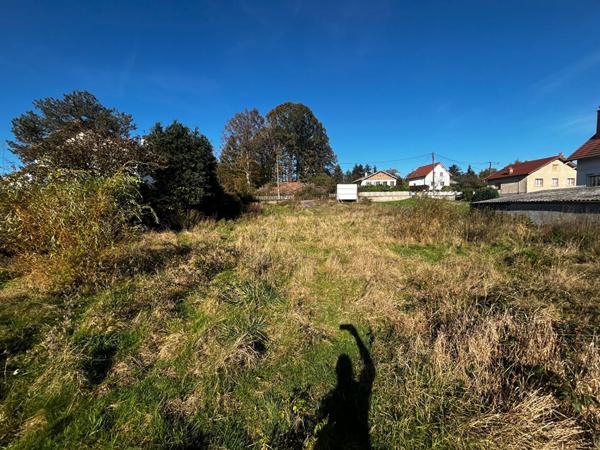 Terrain constructible viabilisé de 1900 m2