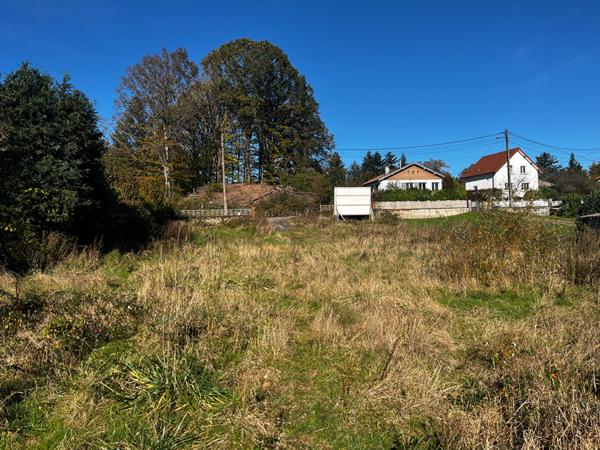 Terrain constructible viabilisé de 1900 m2