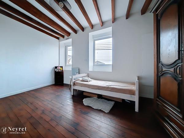 Communay - Maison de ville 151m² - 4 chambres avec espace bureau - Cour privative de 35m²