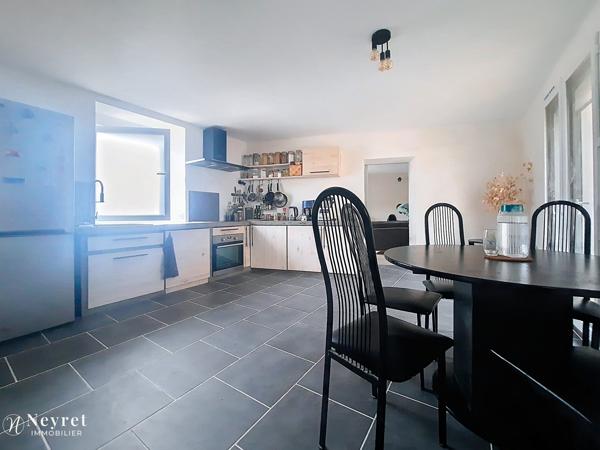 Communay - Maison de ville 151m² - 4 chambres avec espace bureau - Cour privative de 35m²