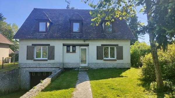 TRES BELLE MAISON DE MAITRE RENOVEE AVEC SOUS TOTAL DE 160 M² HAB SUR 1700 M² DE TERRAIN CLOS AU CALME Gisors (27140)