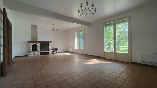 TRES BELLE MAISON DE MAITRE RENOVEE AVEC SOUS TOTAL DE 160 M² HAB SUR 1700 M² DE TERRAIN CLOS AU CALME Gisors (27140)