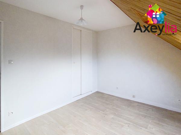 Commelle-Vernay (42120) A VENDRE- COMMELLE-VERNAY- MAISON 4 CHAMBRES+BUREAU SUR TERRAIN AVEC JARDIN