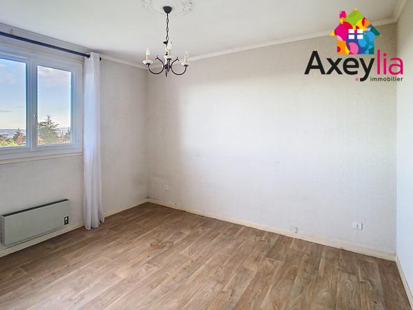 Commelle-Vernay (42120) A VENDRE- COMMELLE-VERNAY- MAISON 4 CHAMBRES+BUREAU SUR TERRAIN AVEC JARDIN