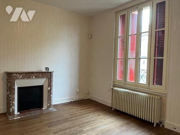 Maison BOURBON L'ARCHAMBAULT 03160