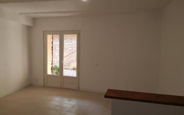 Appartement à louer    2 pièces •  Cabrières