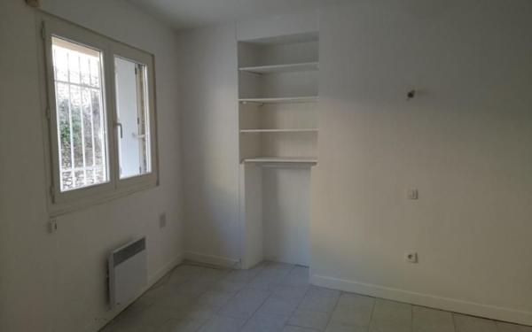 Appartement à louer    2 pièces •  Cabrières