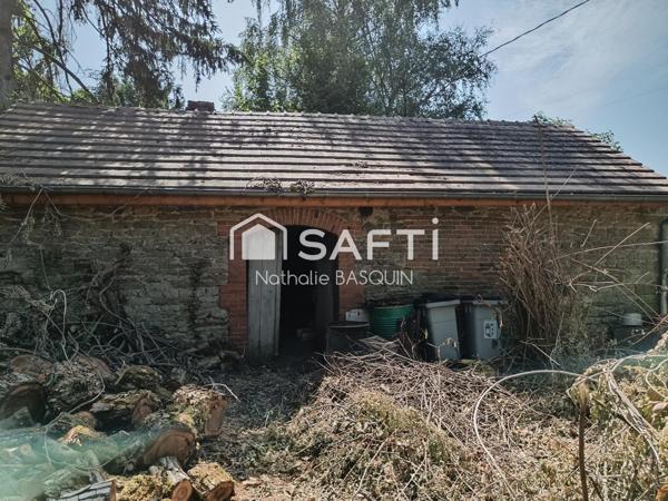 Côte Chalonnaise, maison en pierre avec grange et four à pain.