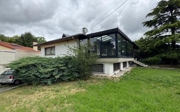 Maison à vendre    5 pièces • 214 m2 Chelles