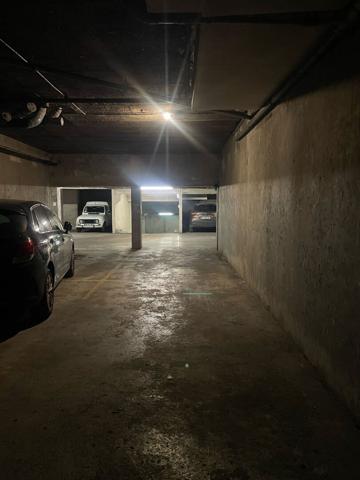 Double parking à vendre