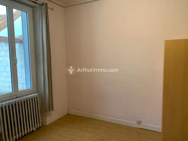 Location                                                      Maison
                        
                     5 pièces                      89 m2                     à Matha