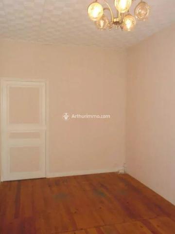 Location                                                      Maison
                        
                     5 pièces                      89 m2                     à Matha
