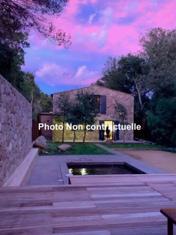 Porto Vecchio - Corse du sud - Villa avec Piscine 6 pièce(s) 150 m²