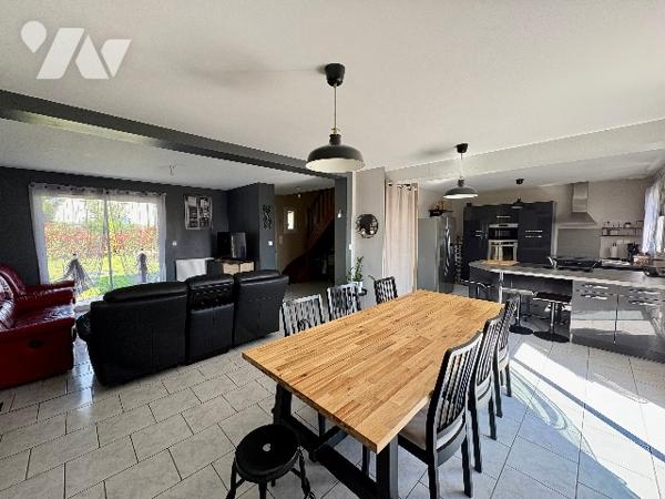 PAVILLON  TRADITIONNEL FAMILIAL A GOURNAY EN BRAY 6 Pièces 127m²