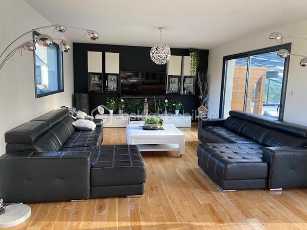 Maison contemporaine de 262,14 m²