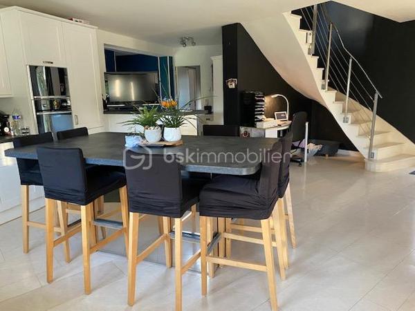 Maison contemporaine de 262,14 m²