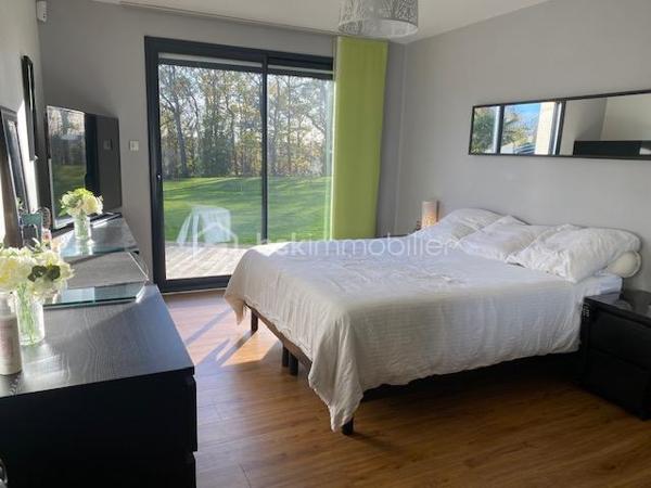 Maison contemporaine de 262,14 m²