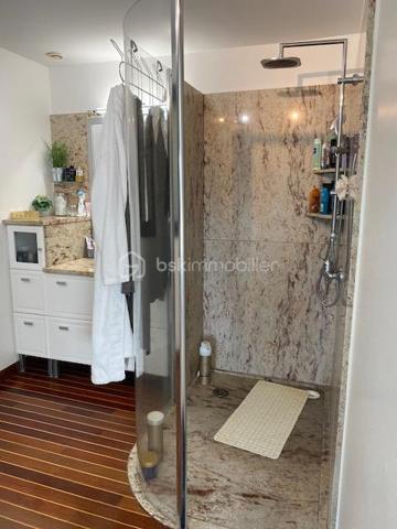 Maison contemporaine de 262,14 m²