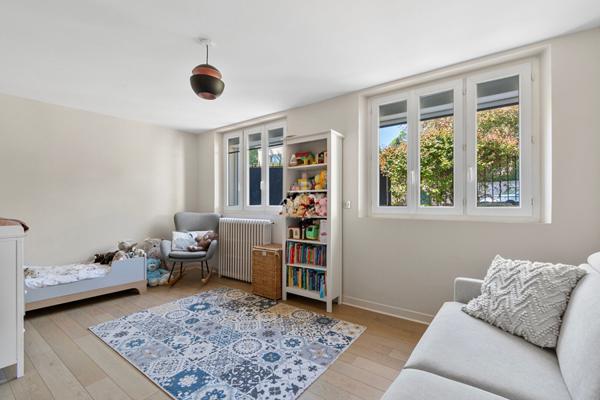 Maison Saint Germain En Laye 7 pièce(s) 195m2 €1 199 000 ** - Référence 17145