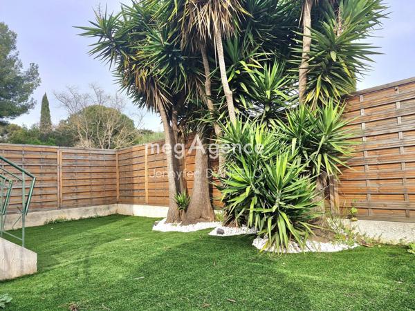 Appartement à SANARY-SUR-MER, 83110 - 6 pièces 184m²