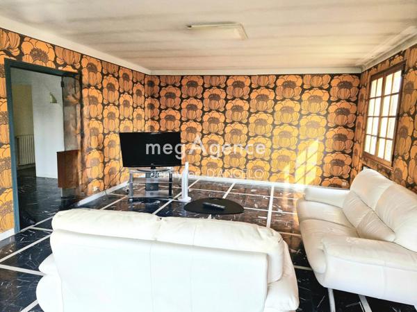 Appartement à SANARY-SUR-MER, 83110 - 6 pièces 184m²