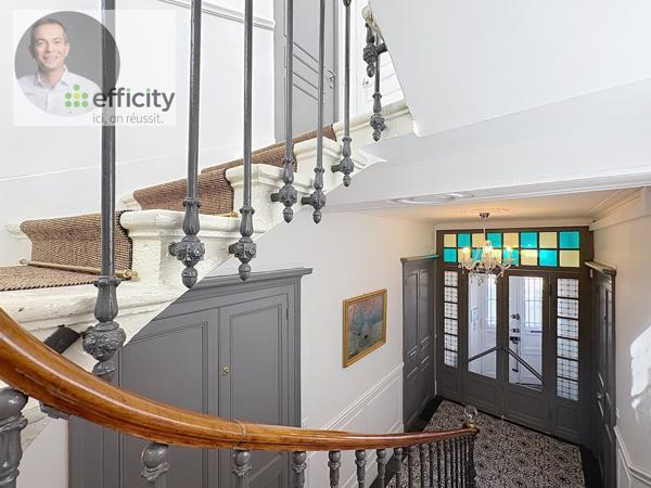 Immeuble
        
        - 315 m² 1 146 000 € *