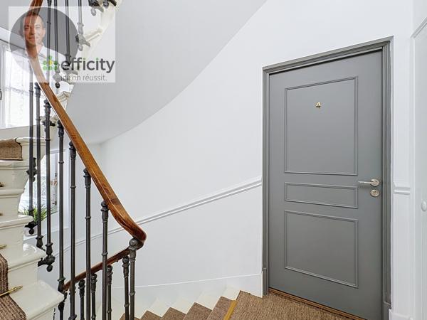 Immeuble
        
        - 315 m² 1 146 000 € *