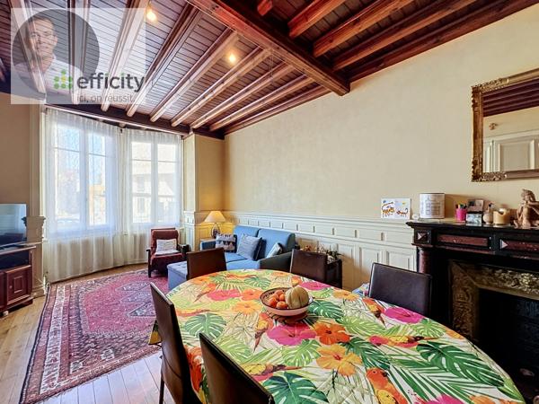 Immeuble
        
        - 315 m² 1 146 000 € *