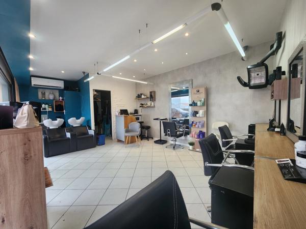 À vendre : Fonds de commerce – Salon de coiffure (61 000 €) - La Brée Les Bains - Île d’Oléron