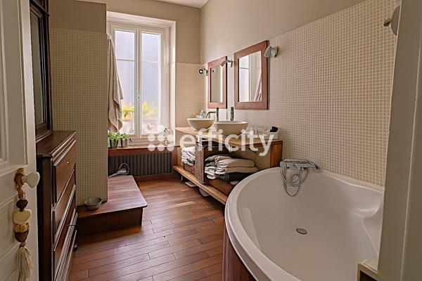 Maison 9 pièces - 304 m² Bien prestige