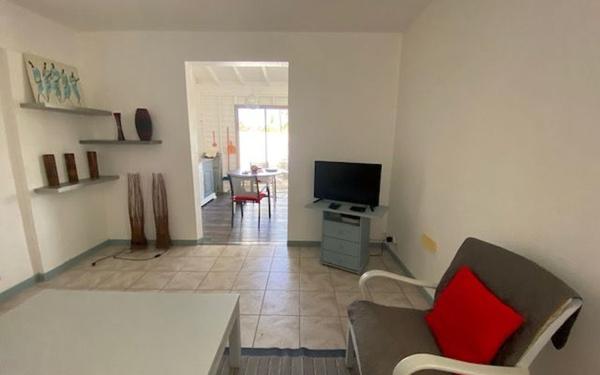 Maison à louer    2 pièces •  Le Moule