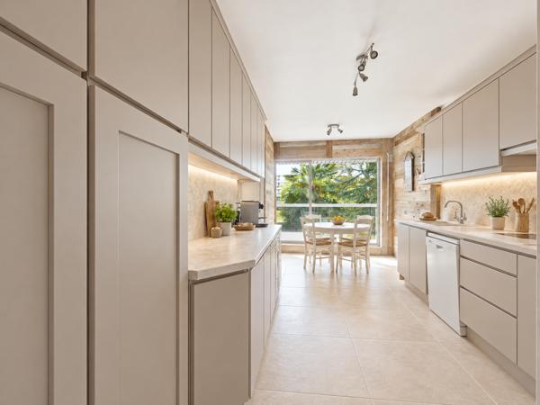 Le Chesnay-Rocquencourt – Appartement 134 m² - 5 pièces avec balcon de 43 m², cave et 2 parkings