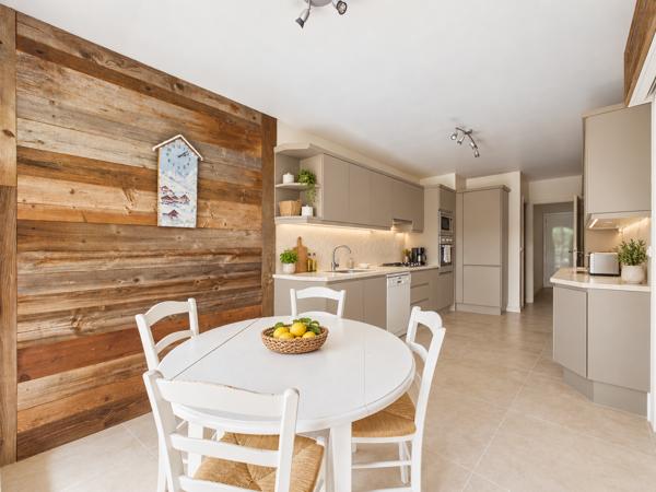 Le Chesnay-Rocquencourt – Appartement 134 m² - 5 pièces avec balcon de 43 m², cave et 2 parkings
